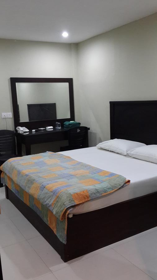 Leon Inn Jodoh Square Batam Esterno foto